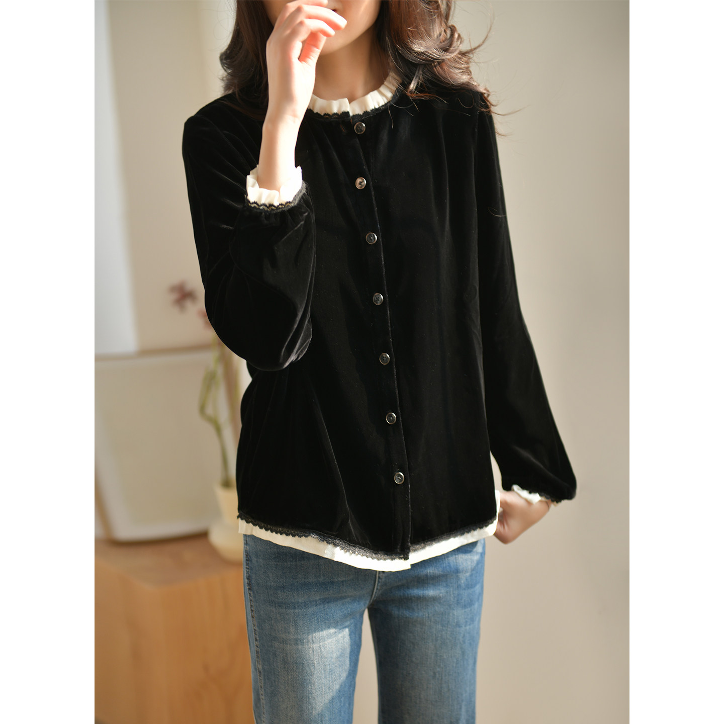 GESGOO法式复古金丝绒上衣女长袖拼接木耳边黑色真丝衬衫早春新品