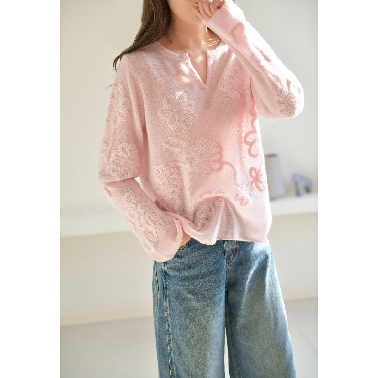 GESGOO设计感立体钩花v领针织衫