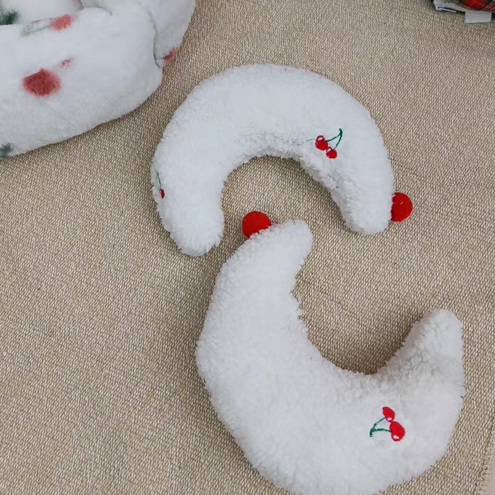 米蔓朵 猫狗通用宠物月亮枕樱桃可爱绣花枕