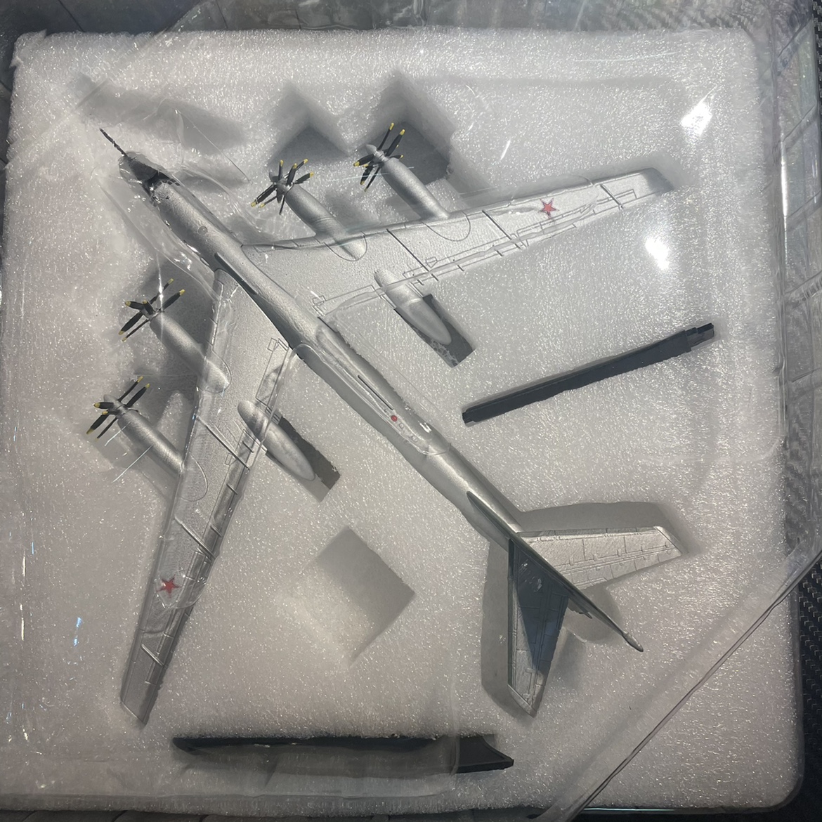 全合金俄罗斯苏联图95轰炸机tu95ms飞机模型合金 amer 1：200