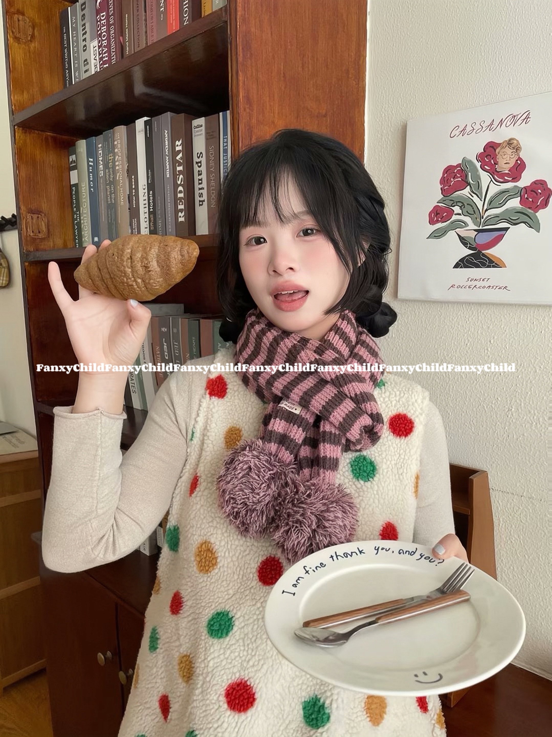 可爱ins风小蜜蜂条纹围巾可爱球球装饰保暖韩版拼色条纹围脖秋冬
