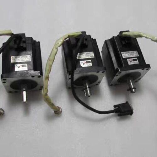 雷赛 86HS40-EC-1000 还有2台一台重量2.6公斤 在62-4/