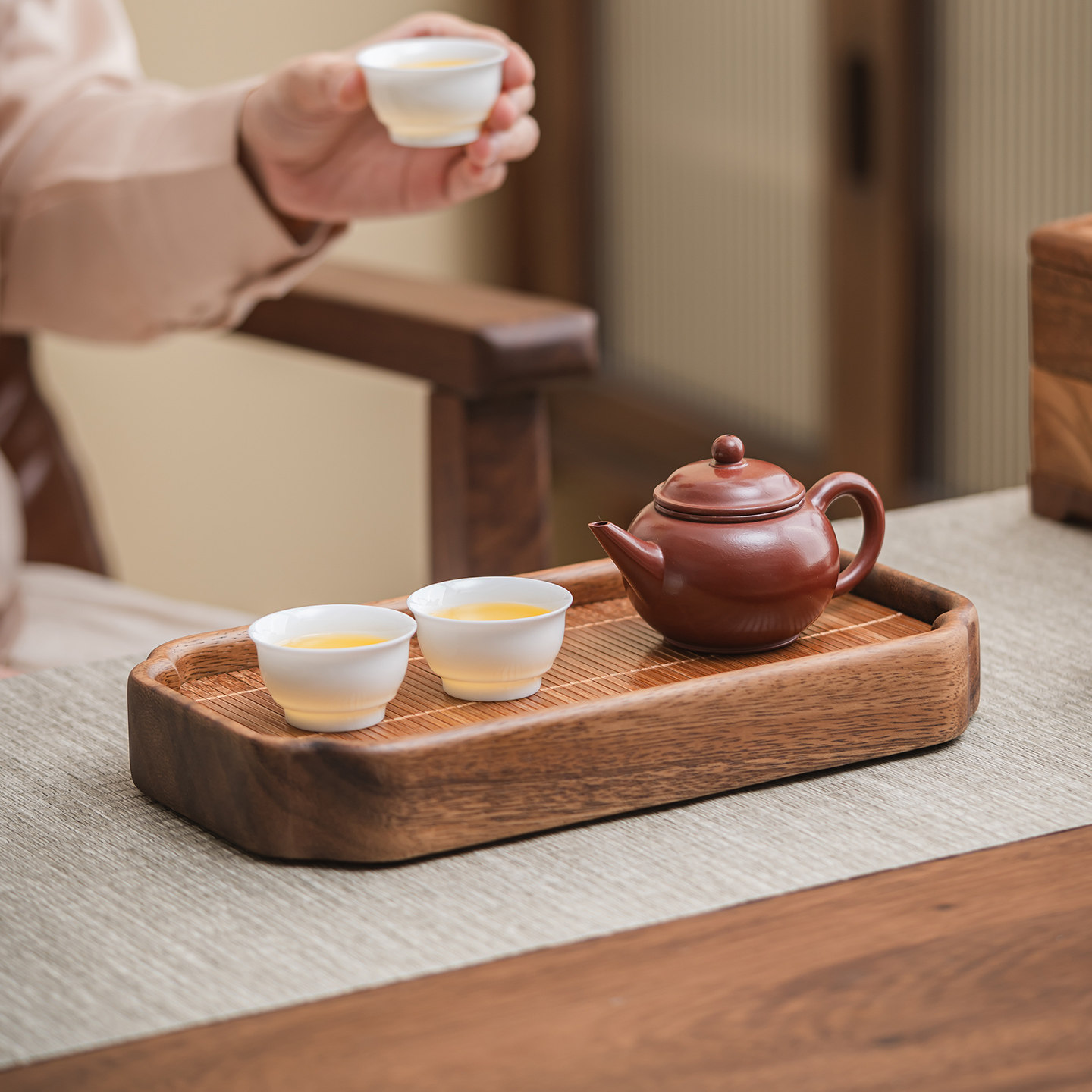 一人小型茶盘新中式胡桃木竹席蓄水茶盘高档旅行茶具茶道沥水茶托图片