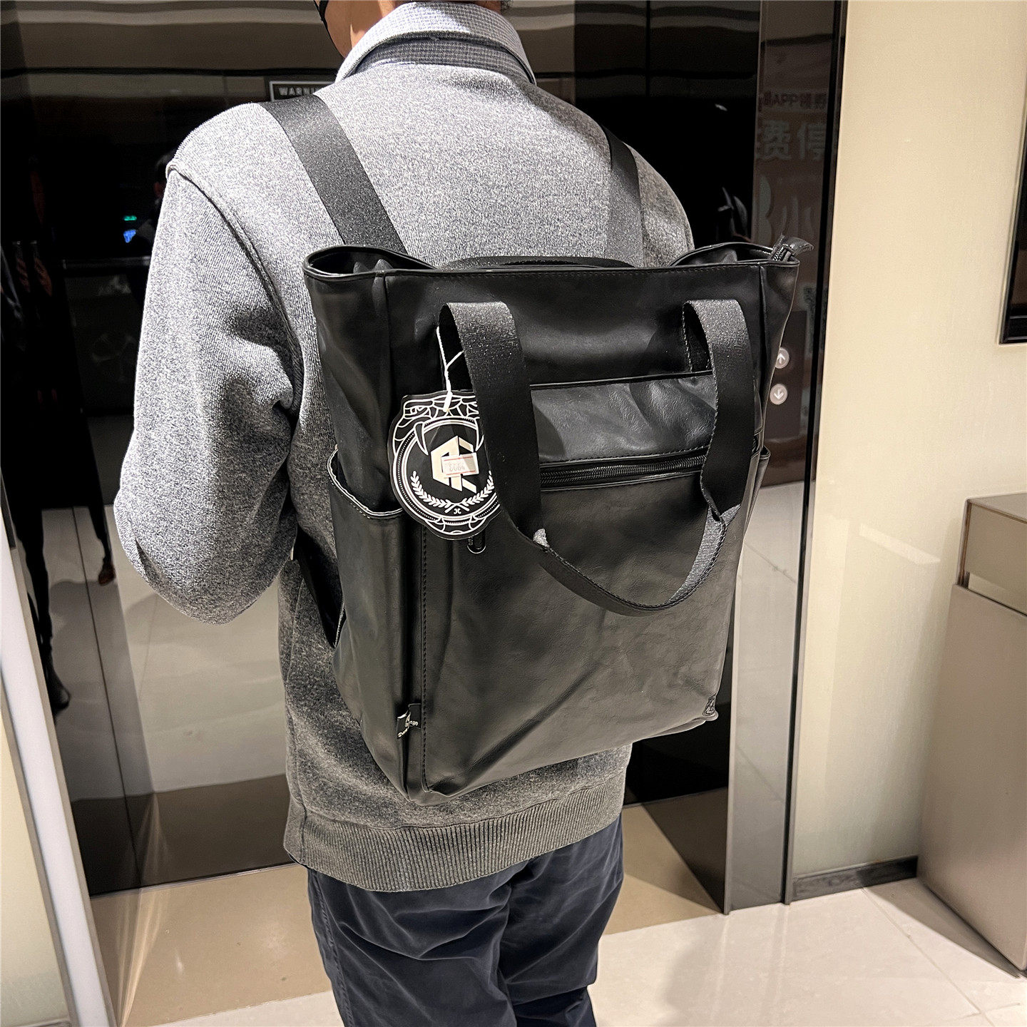 复古韩版大容量软皮电脑双肩包