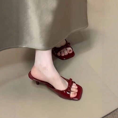 蝴蝶结气质方头绝美凉拖鞋