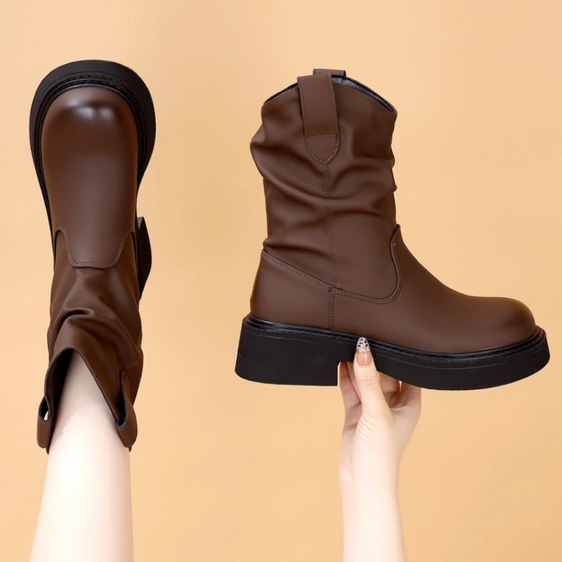 气质简约配裙圆头褶皱烟筒靴