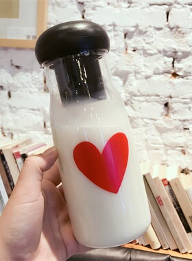 运动大容量水杯男健身简约爱心便携塑料杯女高颜值泡茶杯子夏季