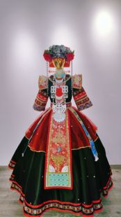 女童少数民族彝族苗族壮族撒尼族德昂族土家族傈僳族哈尼族演出服