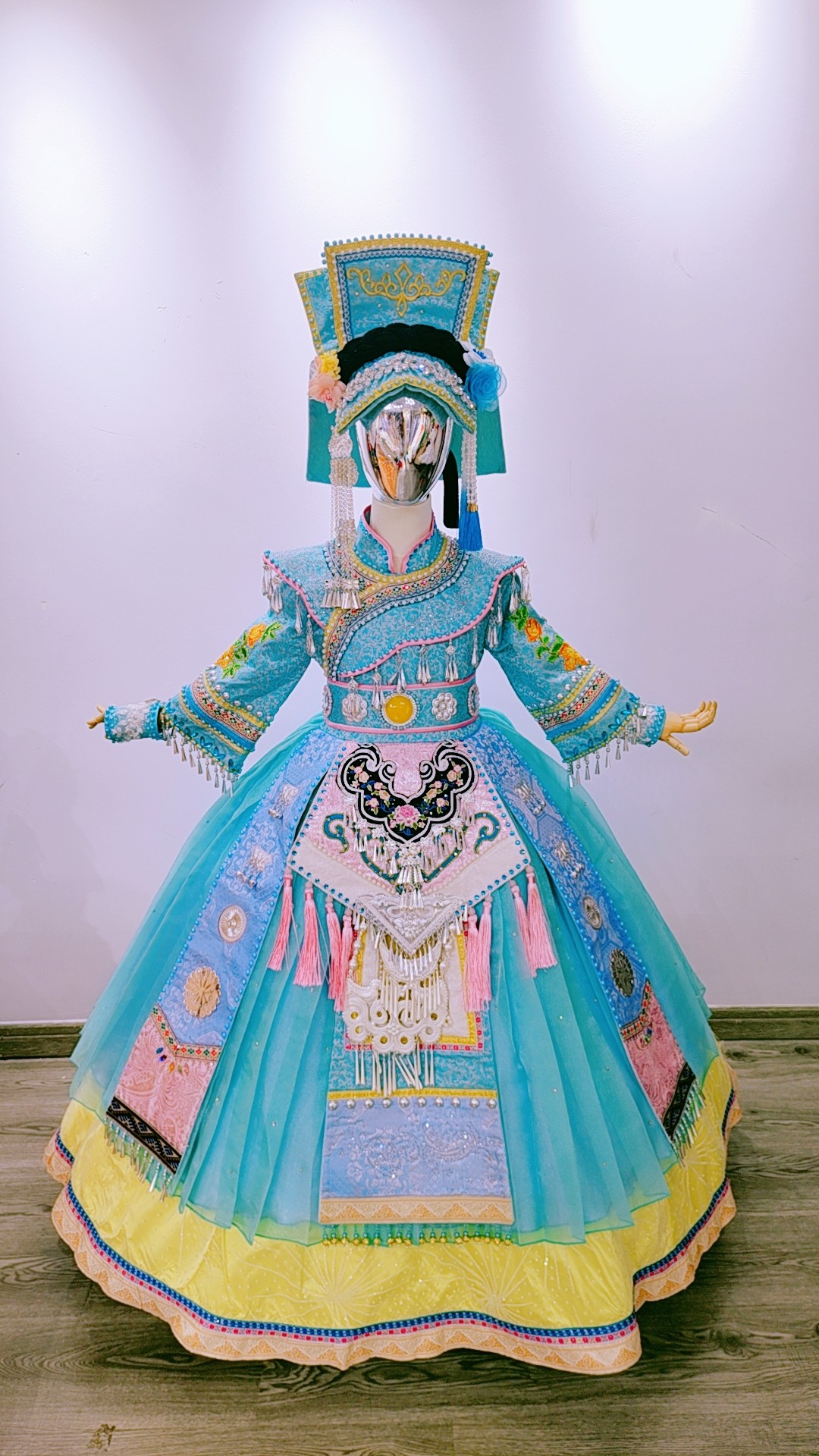 少数民族壮族土家族羌族土家族哈尼族傈僳族摩梭族海菜花又开出租