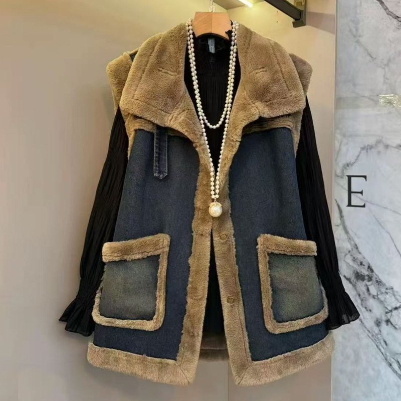 大码女装牛仔拼接翻领外套