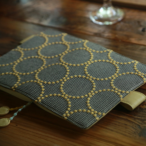 Munimhoe含丝绸铃鼓手帐书衣