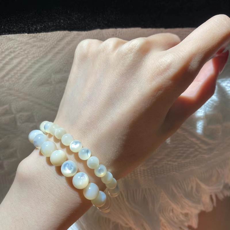 天然白母贝小清新女款手链简约温柔礼物饰品白贝母贝壳老鱼骨手串