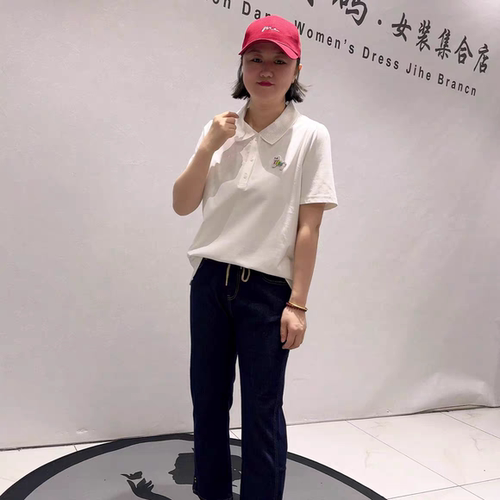 1957芮娜依莲初夏新品针织领侧边开衩减龄polo短袖上衣加大码女装