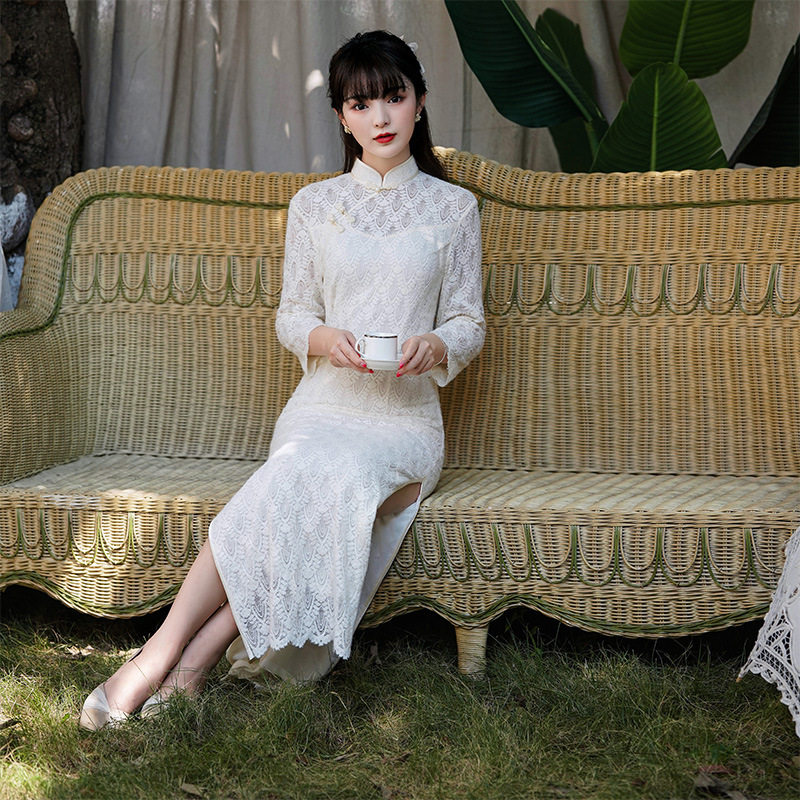 苏州改良新中式旗袍白色蕾丝订婚连衣裙长袖女2025秋季绝美年轻款