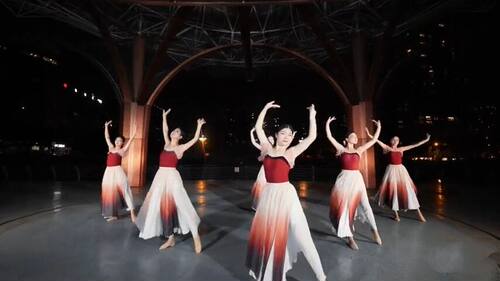 儿童万疆舞蹈演出大合唱如愿舞蹈服装现代舞大摆裙美丽中国古典舞