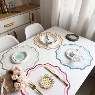 Printed Flower Shape Leather Placemat Insulated TableMat餐垫