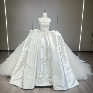 抹胸缎面主婚纱2026款新款新娘法式简约高级质感奢华拖尾出门纱