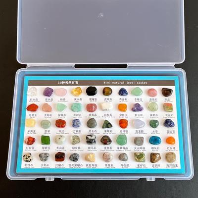 天然水晶碎石矿石标本盒观赏石头