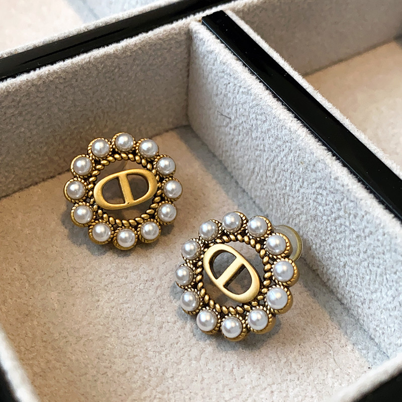 XMR小香风复古猪鼻子珍珠耳钉