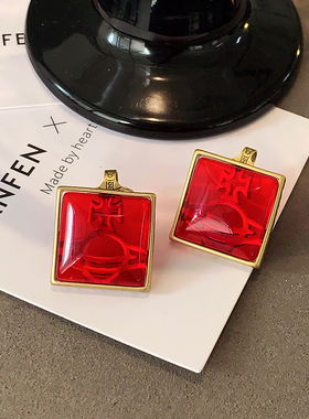 红色方形西太后耳钉2025新款爆款高级感土星耳饰女小香风字母耳环