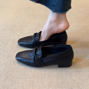 nnmiss/2.5cm简约复古圆头褶皱中口单鞋一脚蹬低跟日常通勤小皮鞋