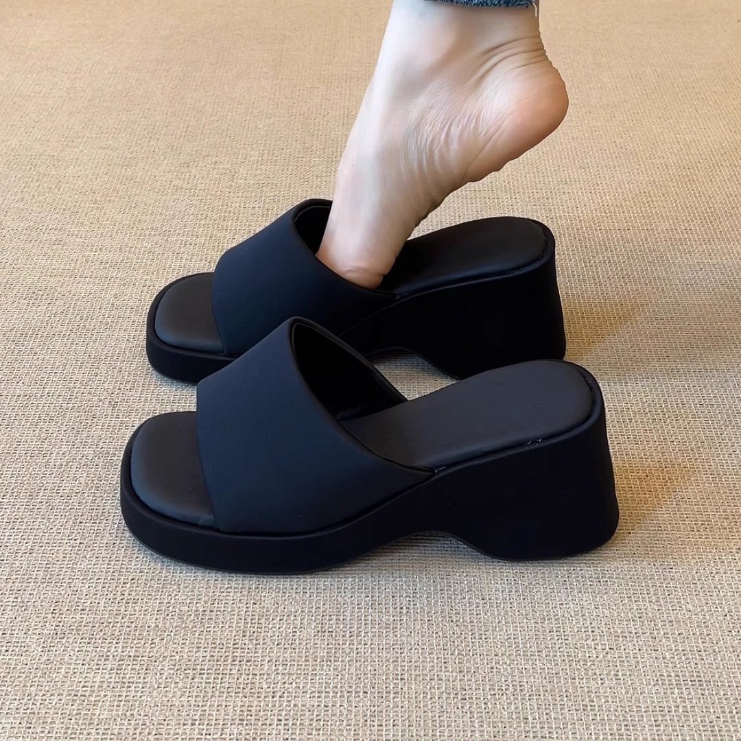 nnmiss/8cm小个子极简风百搭通勤方头厚底坡跟外穿露趾一字拖鞋