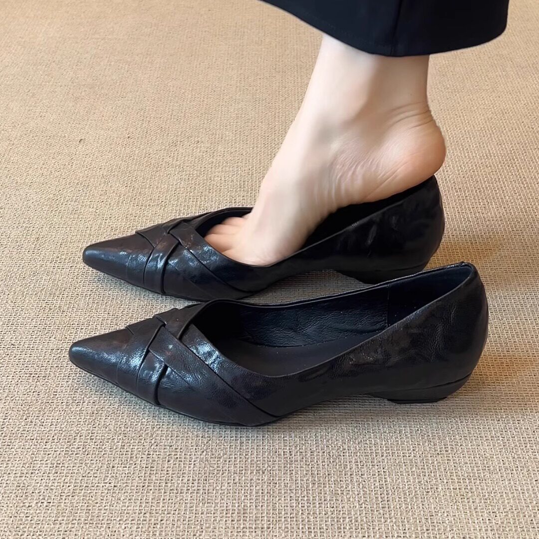 nnmiss/3cm复古风编织尖头浅口女鞋简约百搭通勤一脚蹬粗跟单鞋