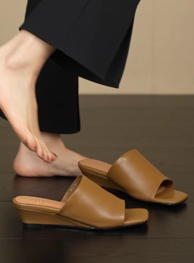 nnmiss34-40/4.5cm巨软~极简方头坡跟凉鞋法式百搭露趾外穿凉拖鞋