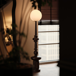 罗马柱落地灯胡桃木客厅法式 复古高级感侘寂风卧室床头灯 中古美式