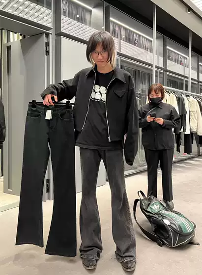 (in Stock) Paris Style 23Fall Bootcut Pure Black Distressed Denim Micro-Flare Long Pants for Men Vibe