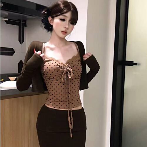 三件套御姐风蕾丝波点吊带背心女显瘦长袖开衫高腰鱼尾半身裙