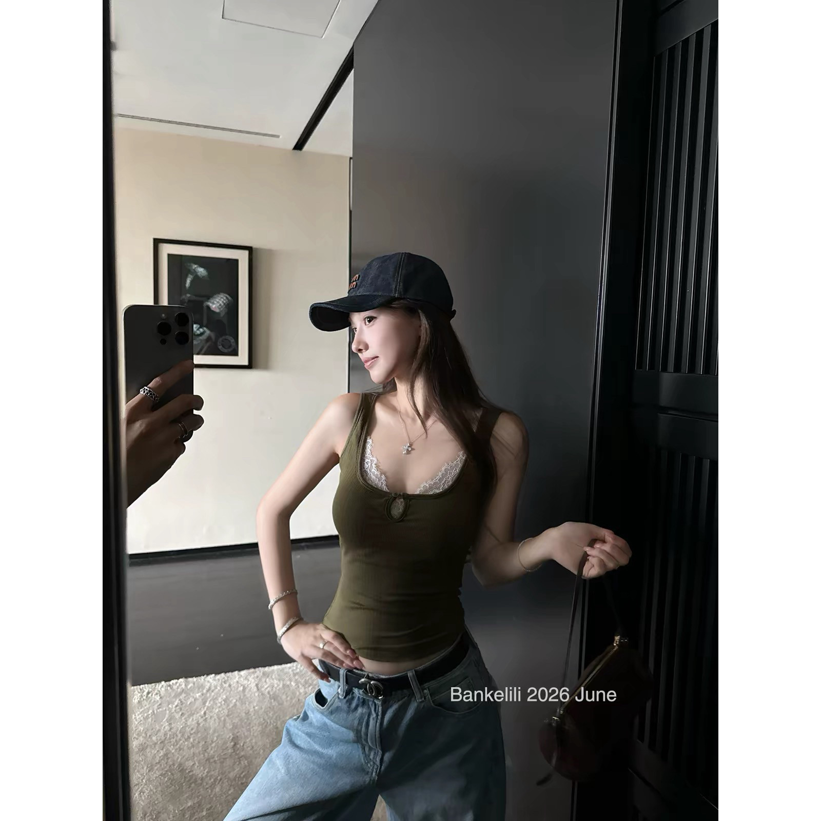板栗可可Bankelili'柔欲蕾丝'纯欲蕾丝拼接带胸垫收腰吊带背心女图片
