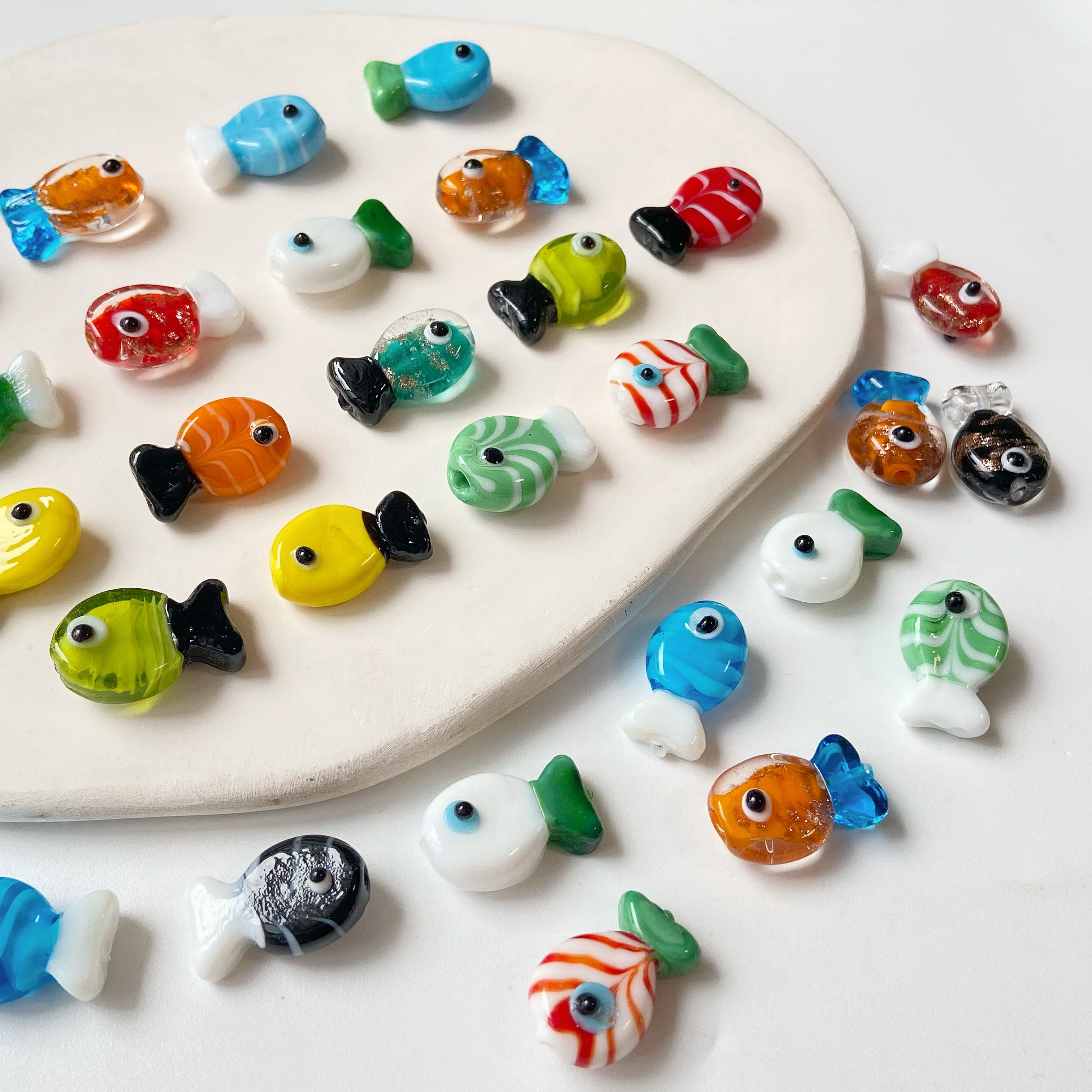 琉璃小鱼彩色手工珠可爱软萌