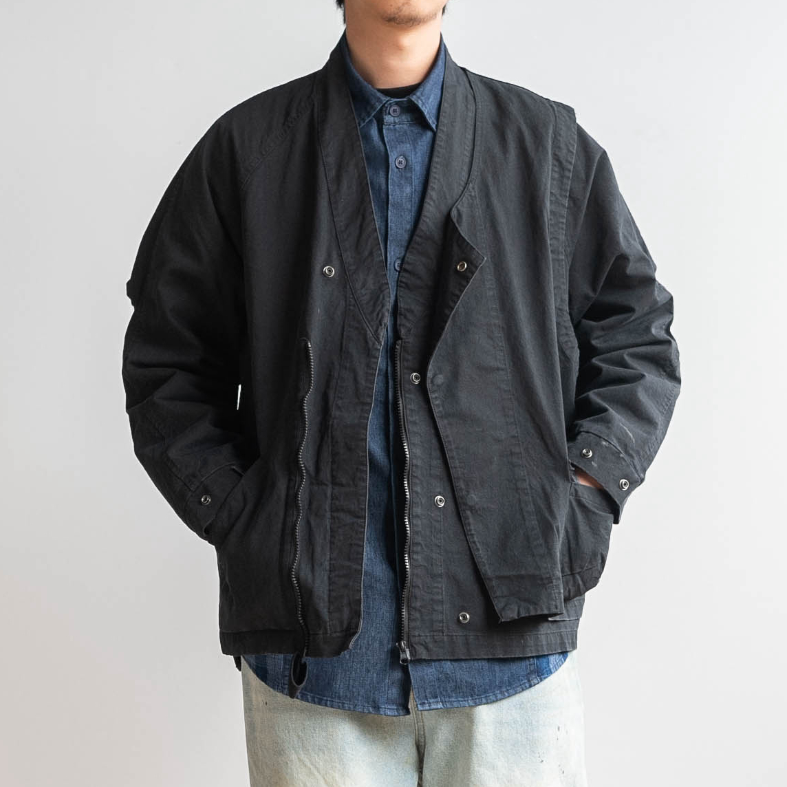 多片剪裁拼接假两件个性V领夹克