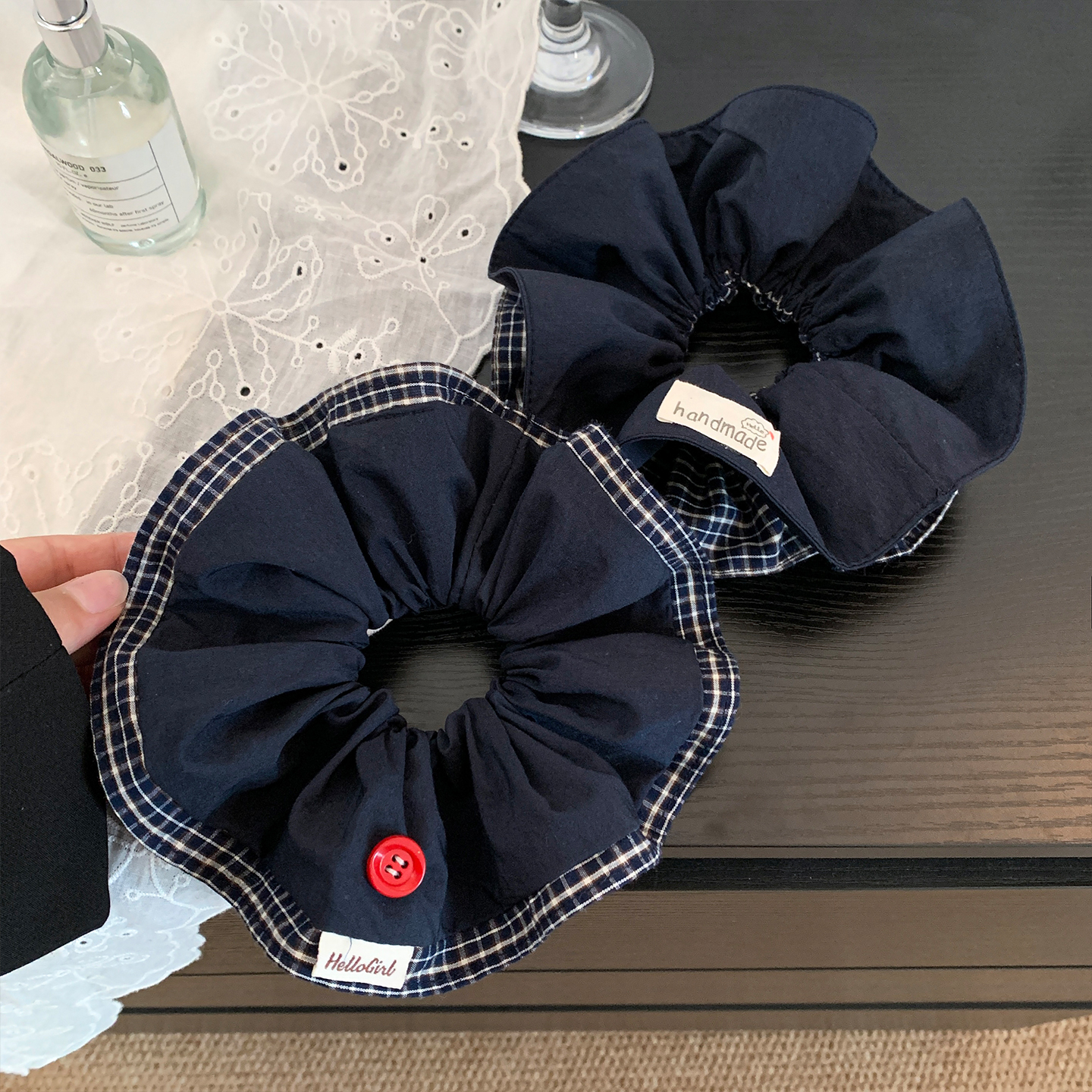 韩国东大门藏青色格子大肠发圈