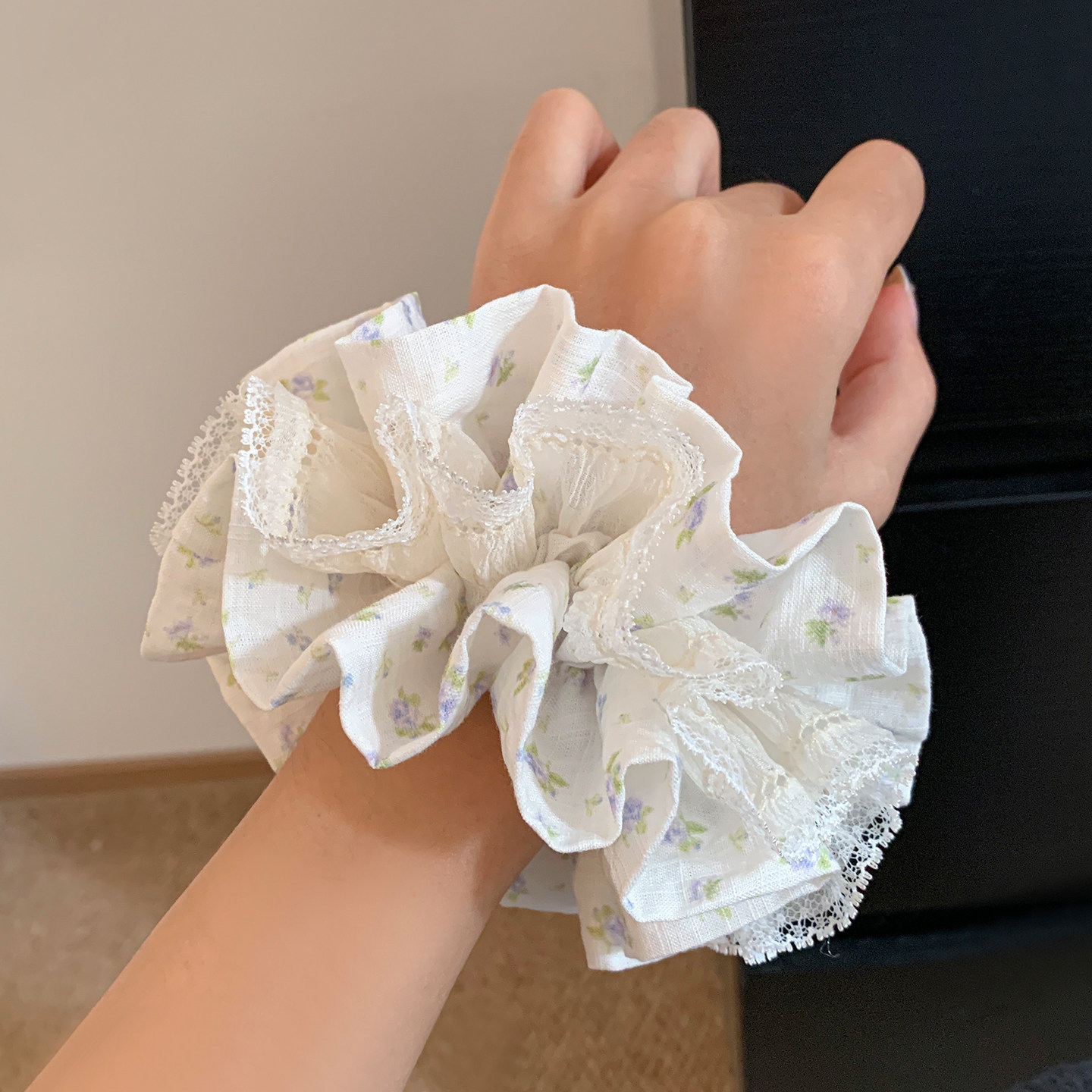 奶白色碎花蕾丝大肠发圈女韩系超大丸子头扎头发头绳田园风头饰,饰品/流行首饰/时尚饰品新,发饰,淘宝优惠券,粉丝福利购,淘宝优惠卷