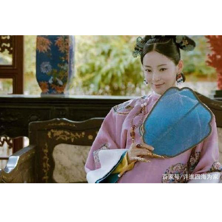 연희궁 이야기 춘비의 동형 단면 장미꽃 하트 옥대나무 손잡이 부채 궁궐 부채