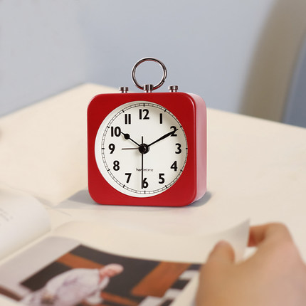 可挂墙厨房闹钟儿童小挂钟学生用专用起床神器桌面床头台式时钟表