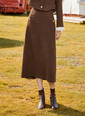 固执春季新款学院灯芯绒高腰显瘦中长a字半身裙90234BQ08460