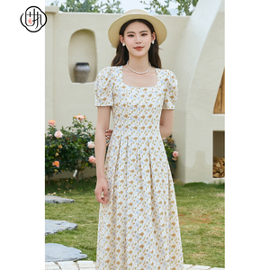 固执夏季新款法式方领泡泡袖碎花雪纺短袖连衣裙51832LQ08135