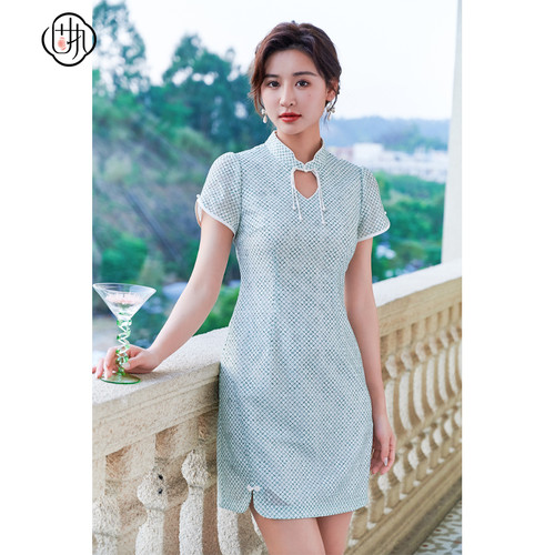 固执夏款蕾丝格子短旗袍