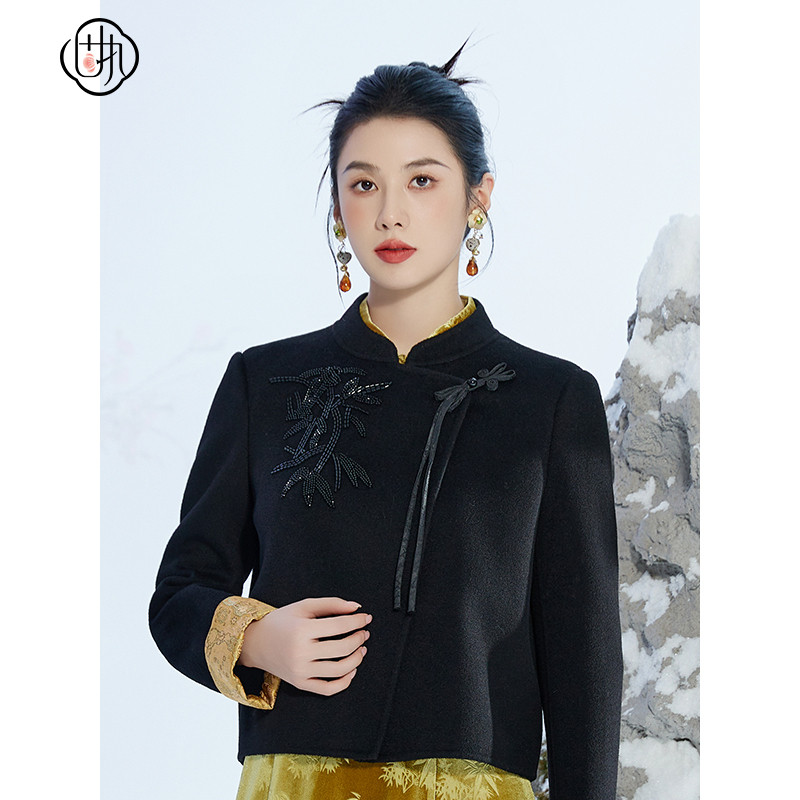 固执秋冬新款中式立领刺绣珠长袖绵羊毛双面毛呢短款外套女装