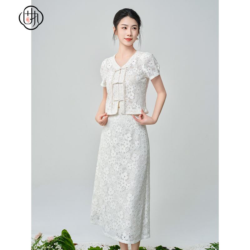 固执气质高腰蕾丝半身裙