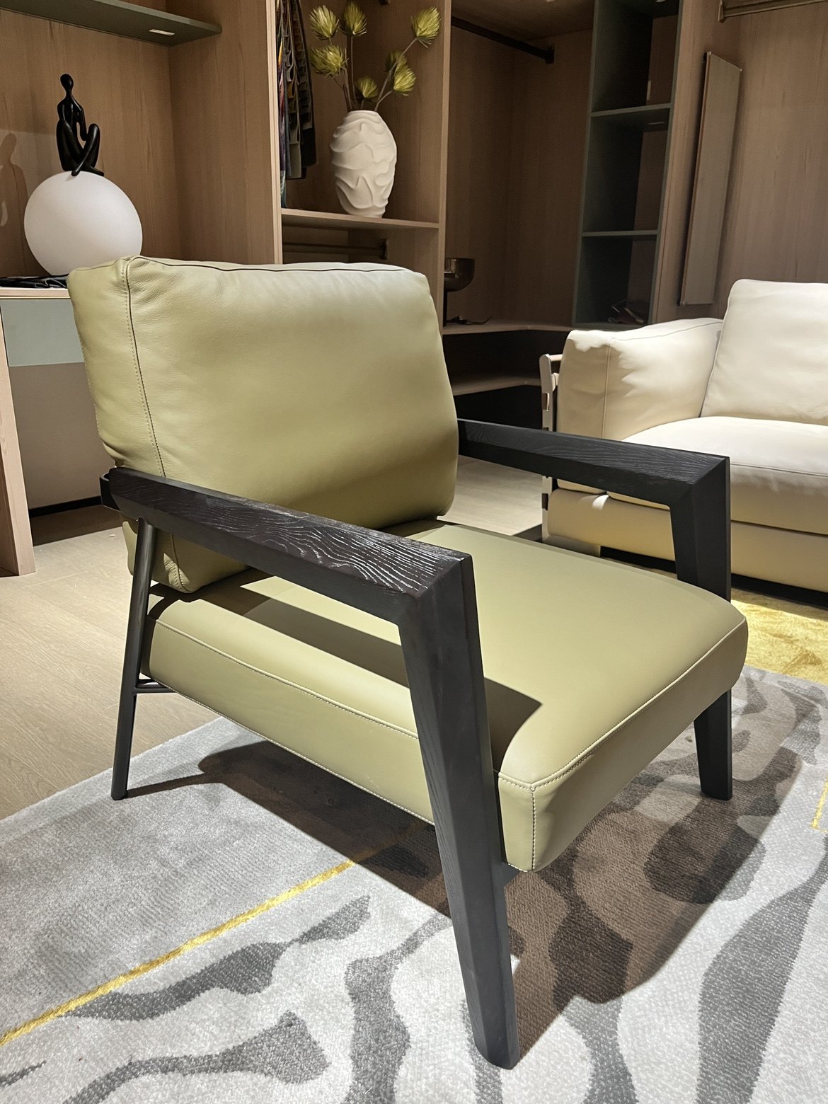 简约现代休闲椅头层牛皮躺椅客厅卧室酒店咖啡厅梳妆椅子