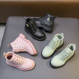 儿童靴子2026秋冬新款童鞋软底男童皮靴轻便防滑女童中大童马丁靴