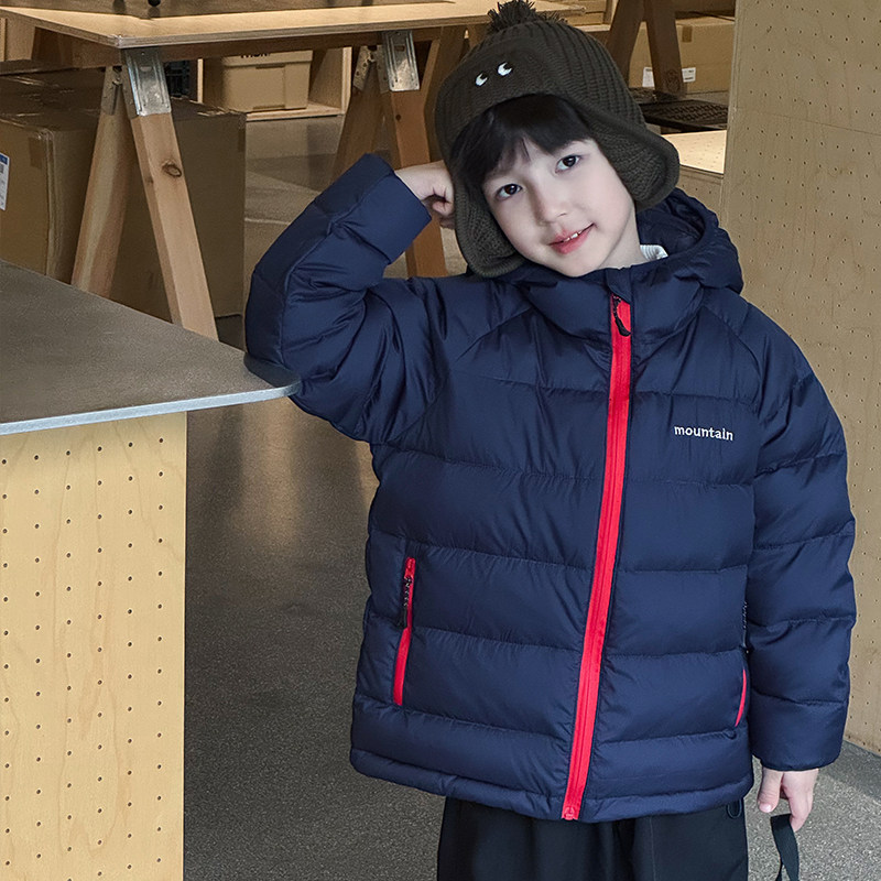 男童羽绒服2025冬季新款90白鸭绒连帽轻巧外套保暖百搭男宝冬装潮