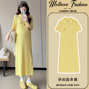 孕妇连衣裙夏季薄款2026新款宽松休闲POLO领黄色高级感针织中长款