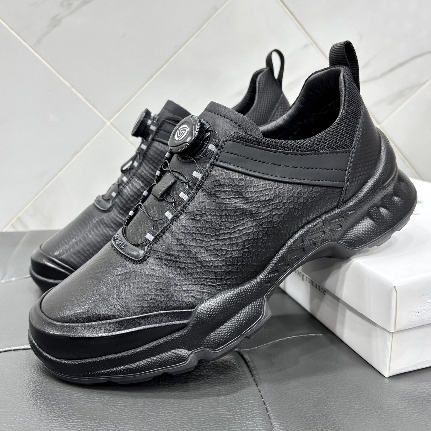 头层牛皮男鞋真皮运动健步鞋秋冬季加绒棉鞋厚底轻便百搭休闲皮鞋