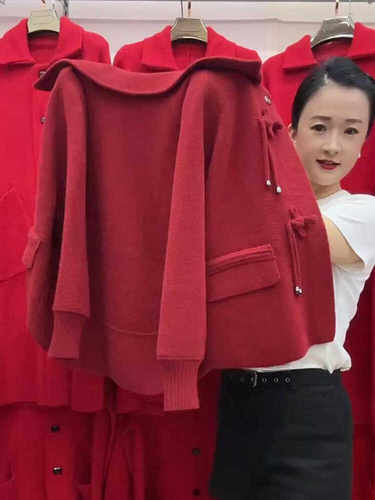 年轻妈妈装翻领短款毛呢外套秋冬新款洋气宽松呢子大衣中老年上衣