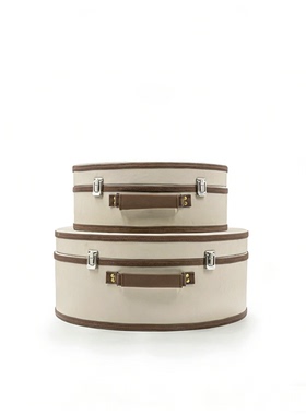 简约米白皮革半月收纳盒摆件